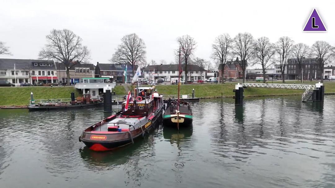 Videoreportage seizoensstart Maas Binnenvaartmuseum en aankomst historische sleepboot
