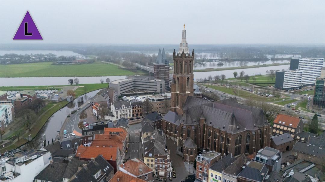 Schola uit Antwerpen zingt op Palmzondag tweemaal in kathedraal Roermond