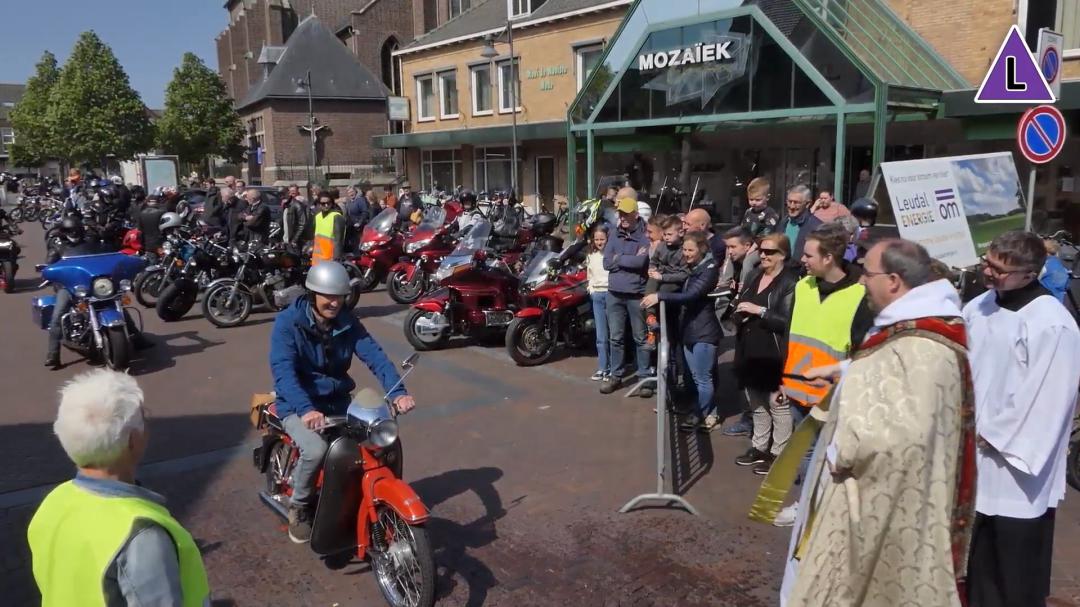 Motor- en Brommerzegening Roggel op Koningsdag 2023