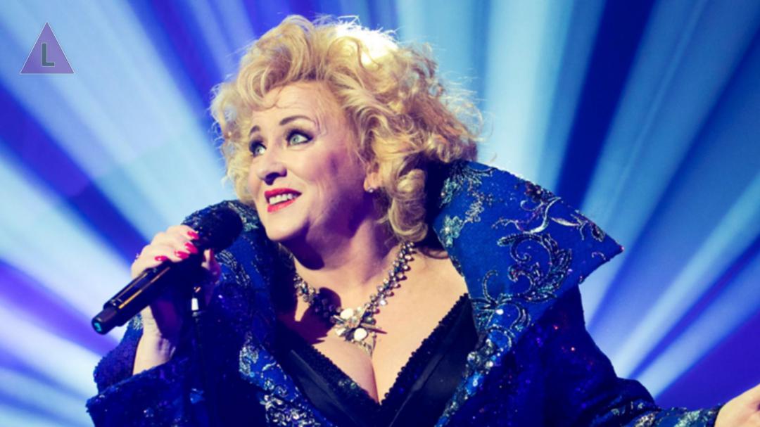 Harmonie Sint Cecilia Maasbracht sluit 140-jarig jubileum in kerstsfeer af met Karin Bloemen