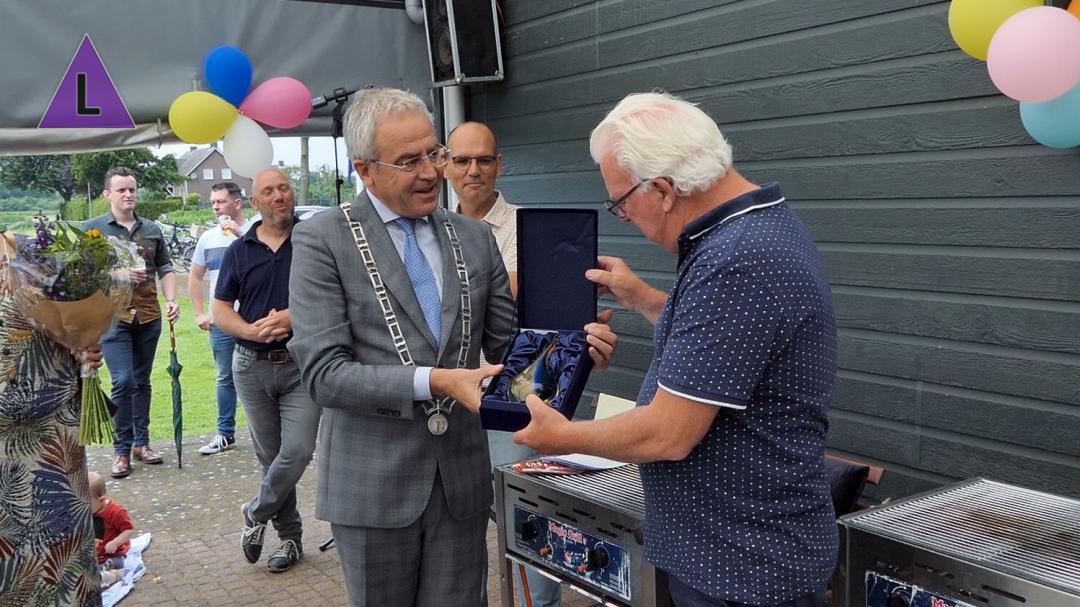 Ted Scheeren neemt afscheid als voorzitter schutterij St. Joris Wessem