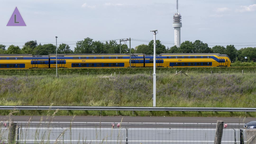 NS intercity ter hoogte van Roermond NS intercity ter hoogte van Roermond