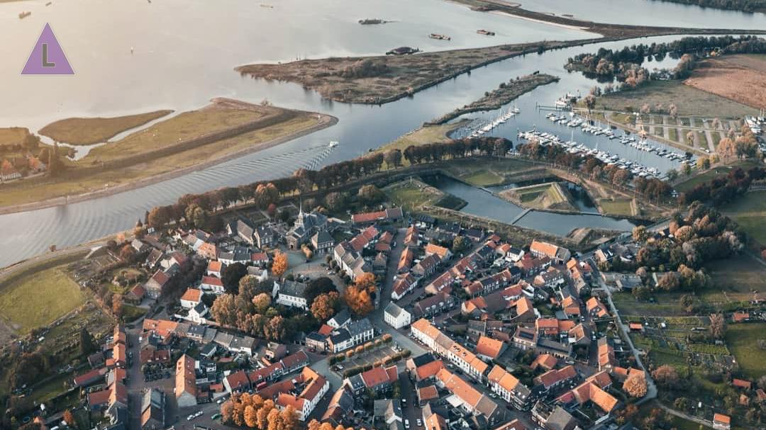 Luchtfoto vestingstadje Stevensweert