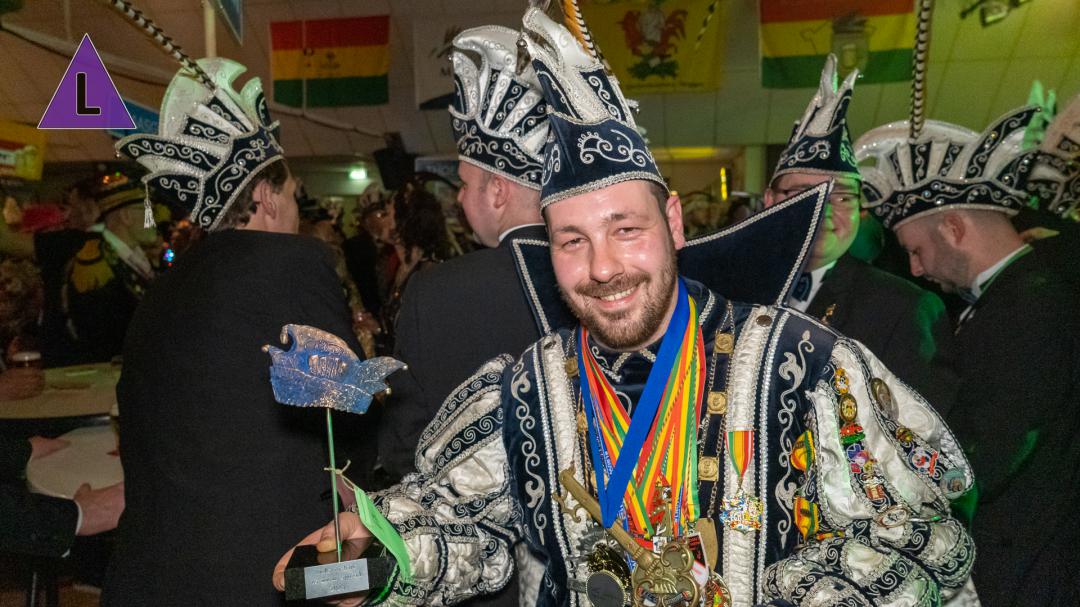Prins Noël I van Leefhöbbers Stevensweert wint bokaal voor beste spreuk