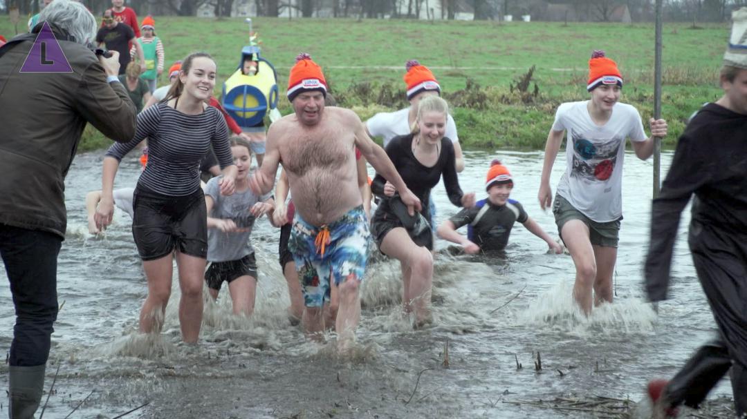 18e editie Unox Nieuwjaarsduik in Grathem