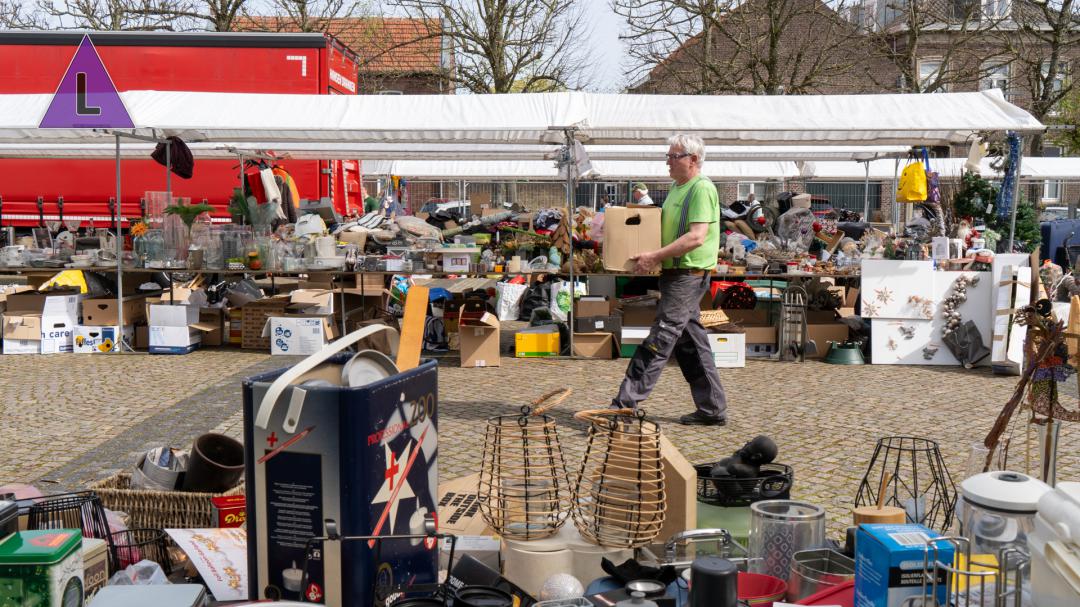Schutterij Sint Joris Wessem maakt zich klaar voor de rommelmarkt