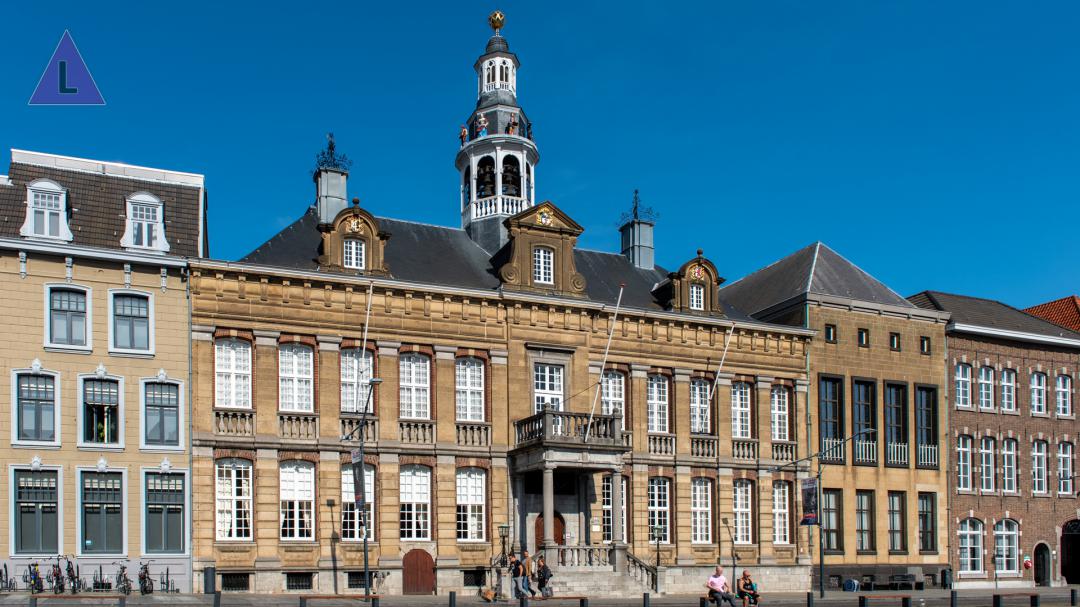 stadhuis van Roermond stadhuis van Roermond